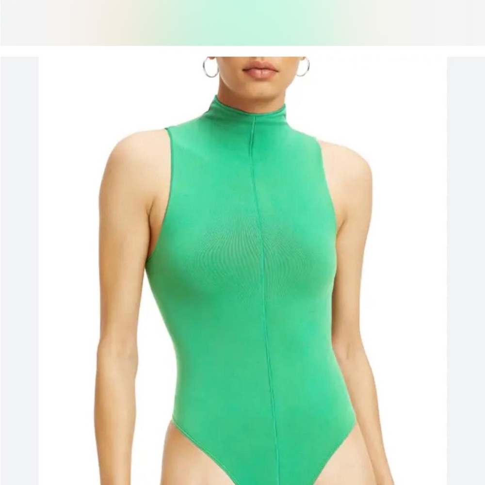 Green Sleeveless Women's Top